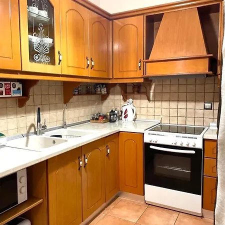 Catherine's Maisonette * Άφρα