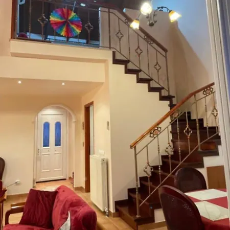 Catherine's Maisonette Afra